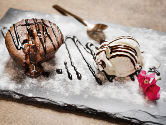 Reward: SILVER TARATSA’S –  VOGUE Cafe Bar Εστιατόριο Κάλαμος