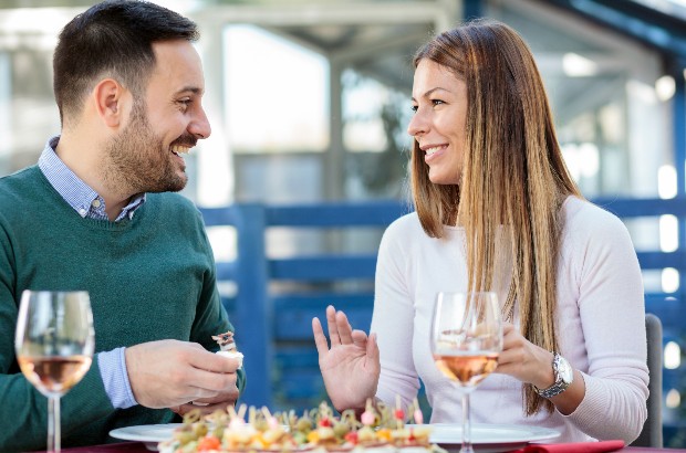 Reward: Γίνε Insider, Διάλεξε Δώρο! –  VOGUE Cafe Bar Εστιατόριο Κάλαμος