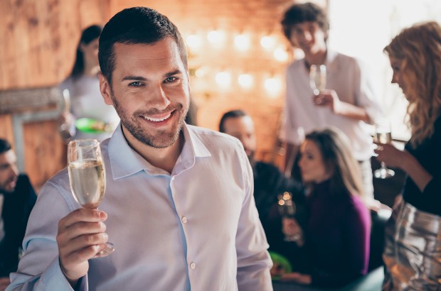 Reward: Get 20% OFF –  VOGUE Cafe Bar Εστιατόριο Κάλαμος
