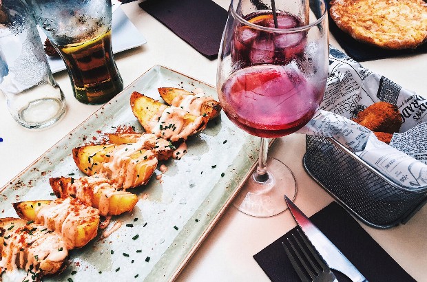 Reward: Γίνε Insider και κέρδισε! –  VOGUE Cafe Bar Εστιατόριο Κάλαμος